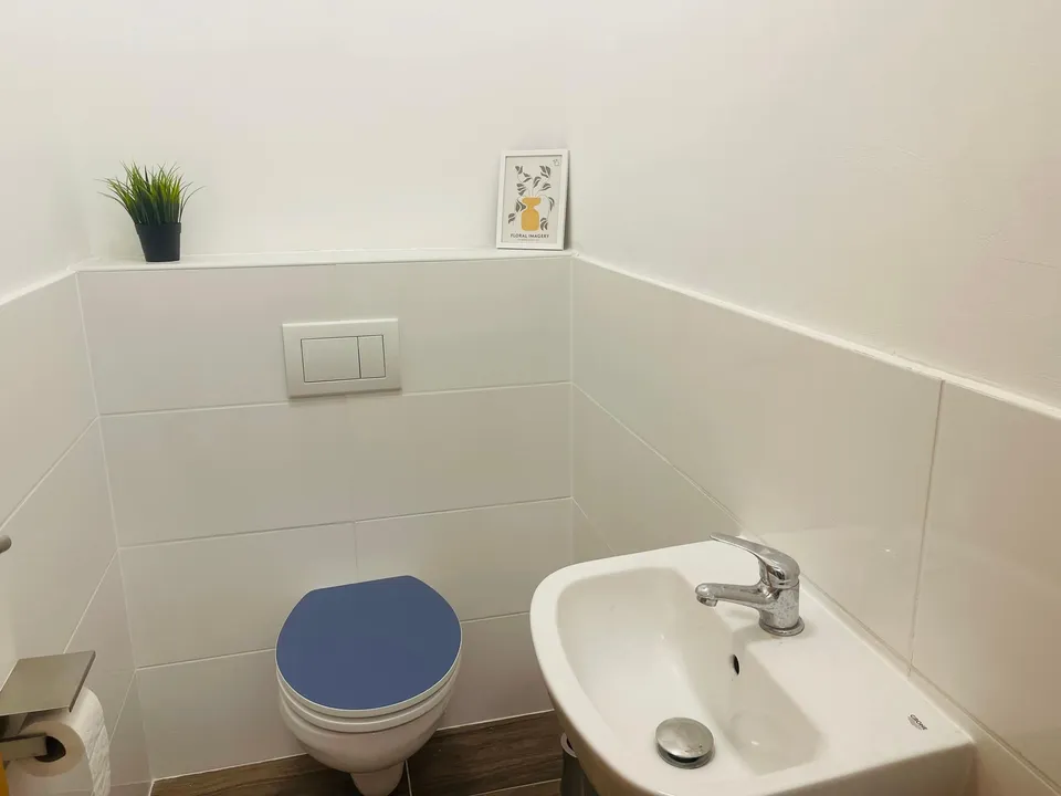 Oddzielna toaleta – Blunest Apartament 5